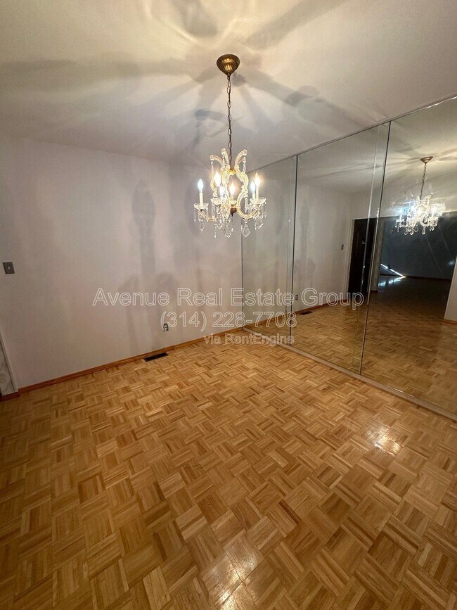 Building Photo - 10361 Corbeil Dr