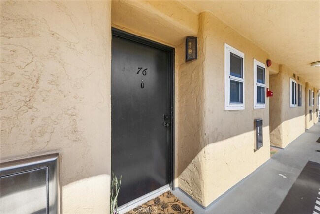 Building Photo - 770 W Imperial Ave