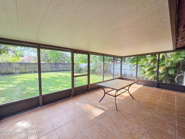 Building Photo - 410 Albenga Rd NW