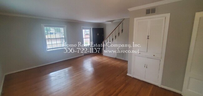 Building Photo - 520 Lester Ln