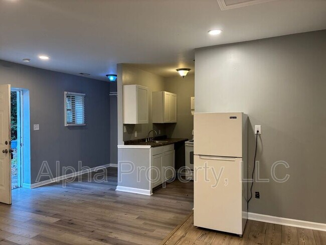 Building Photo - 181 Floyd Rd