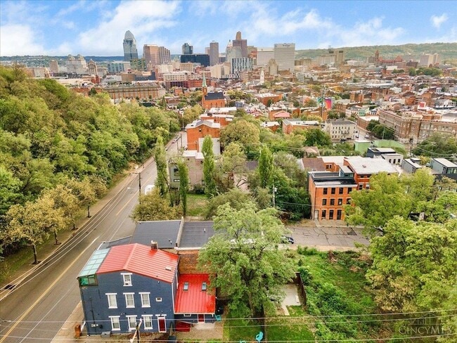 Building Photo - 320 Seitz St