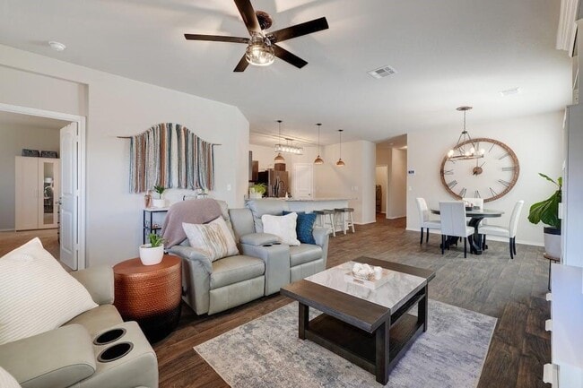 Building Photo - 5808 Ronee Leah Dr
