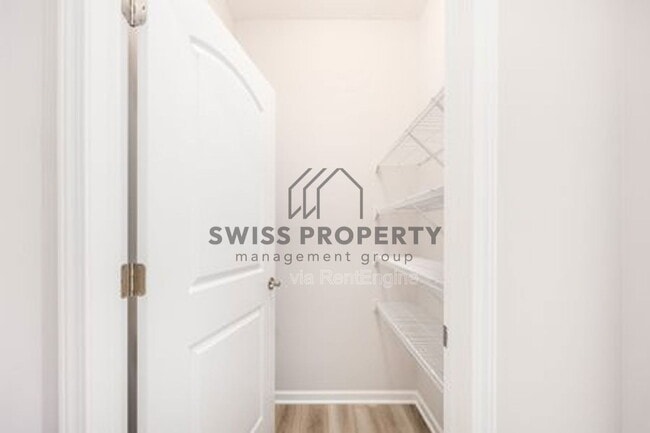 Building Photo - 12281 Rooster Tail Dr