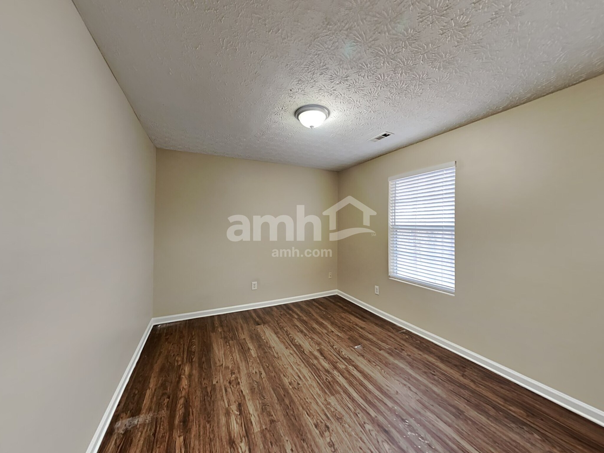 Building Photo - 1137 Baileys Ct