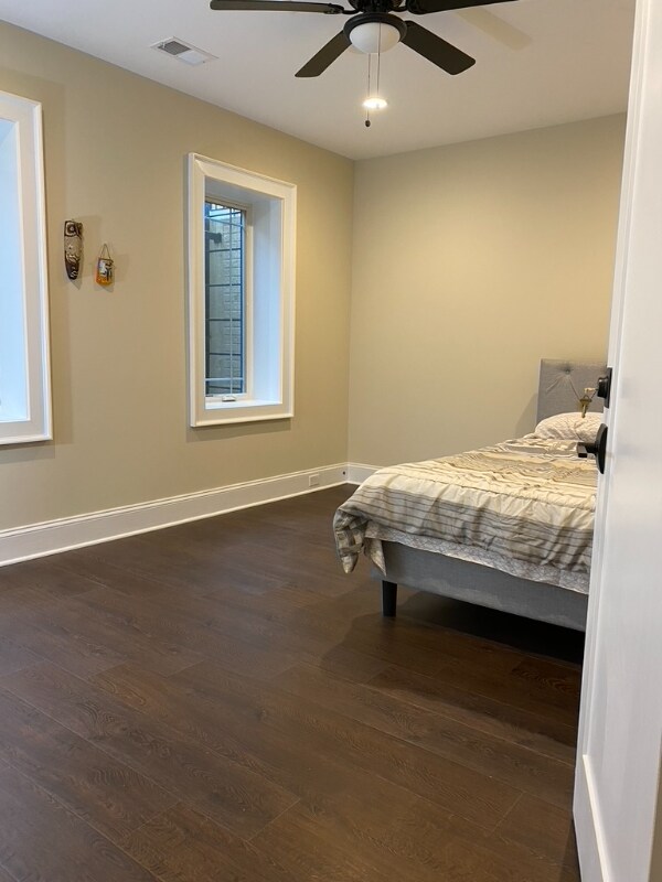 Building Photo - 2044 Great Falls St