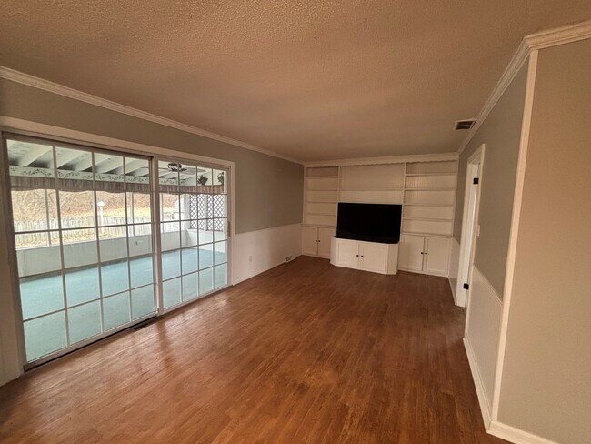 Building Photo - 389 Timrick Pl