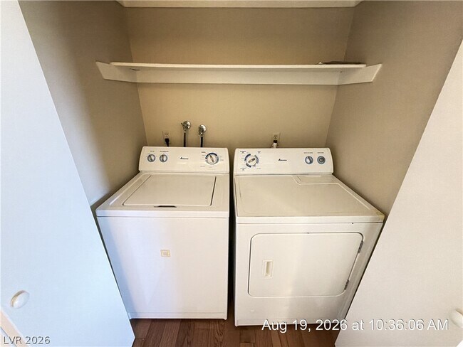 Building Photo - 705 Rock Springs Dr