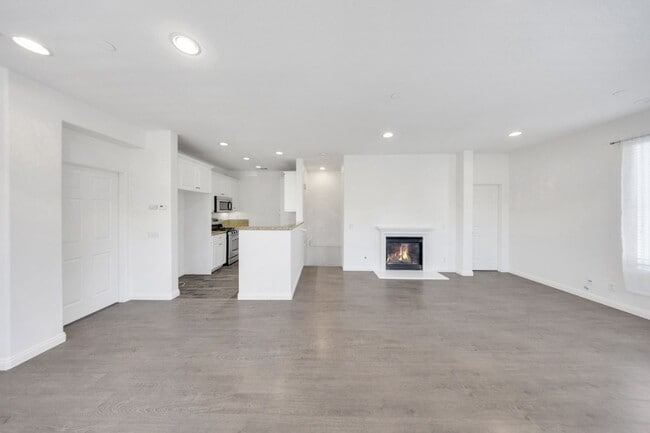 Building Photo - 6287 Ancora Ln