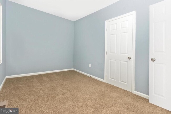 Building Photo - 404 Cedarleaf Ave