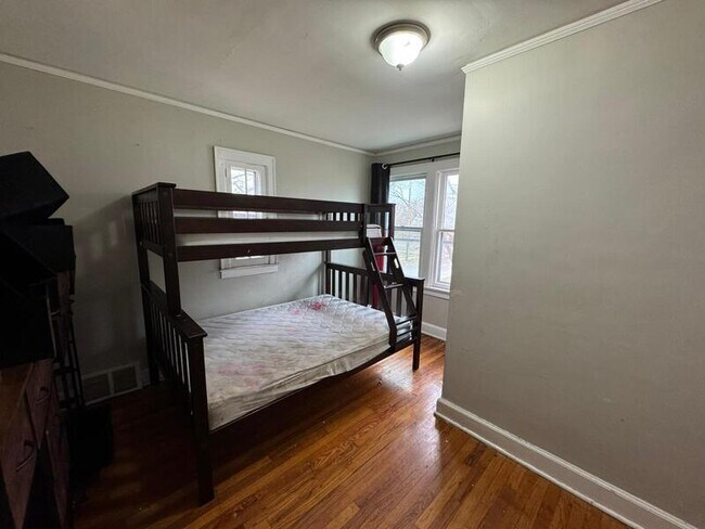 Building Photo - 14088 Roselawn St