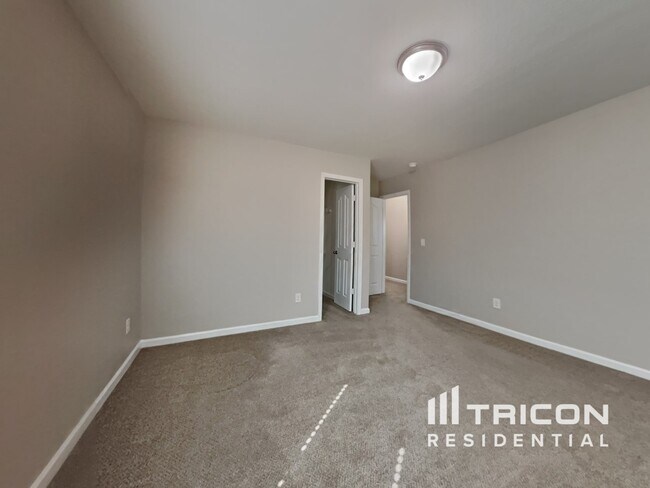 Building Photo - 244 Botanical Ct