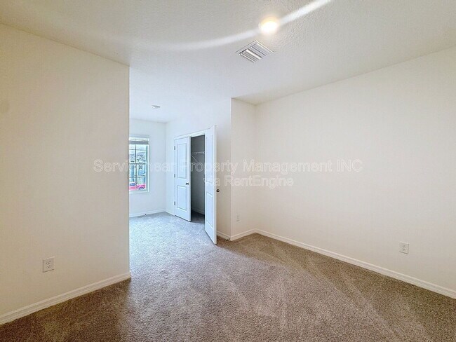 Building Photo - 32988 Major Oak Dr
