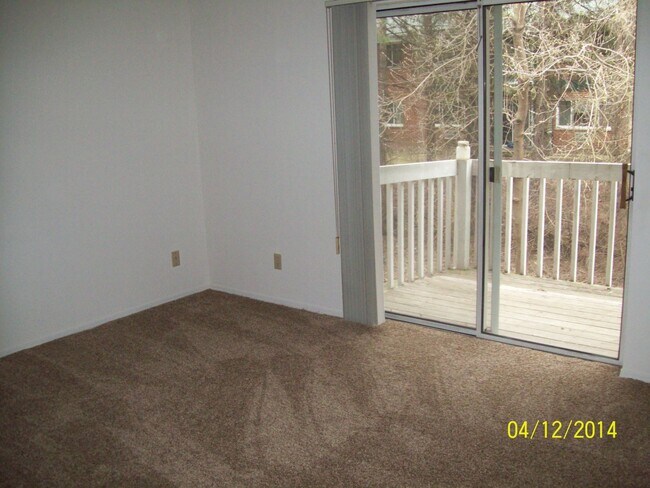 Building Photo - Fantastic Arboretum location - Spacious Ga...