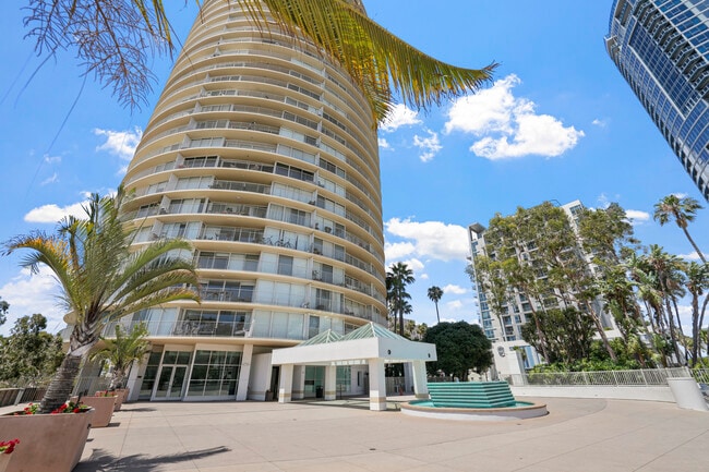 Building Photo - 700 E Ocean Blvd