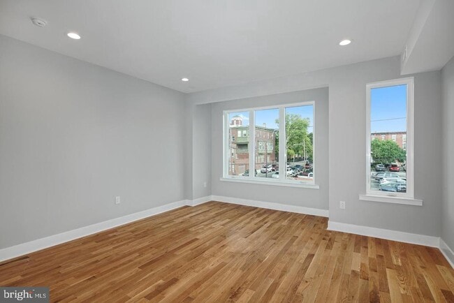 Building Photo - 1640 Cambridge St