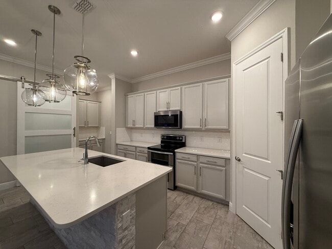 Building Photo - 1943 Standing Rock Cir