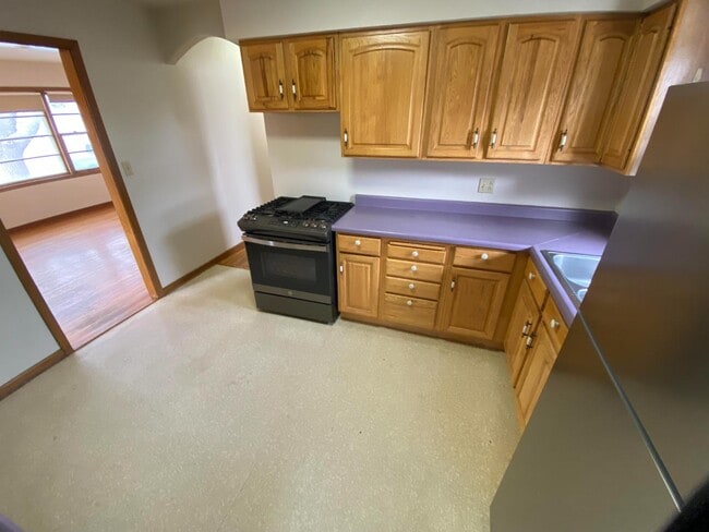 Building Photo - 912 N Kiwanis Ave