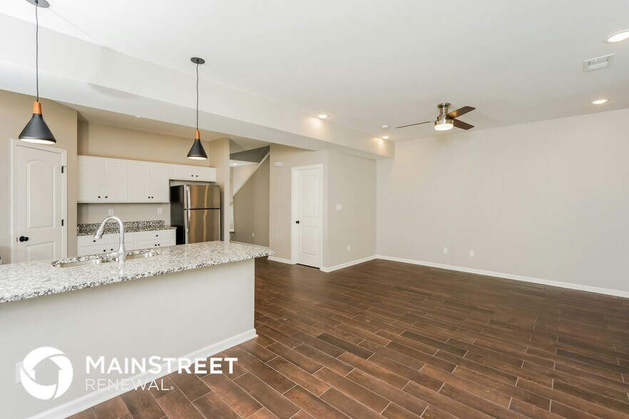 Building Photo - 2051 Paddle Wheel Dr