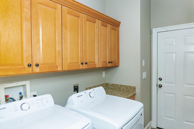Building Photo - 606 Shoal River Dr