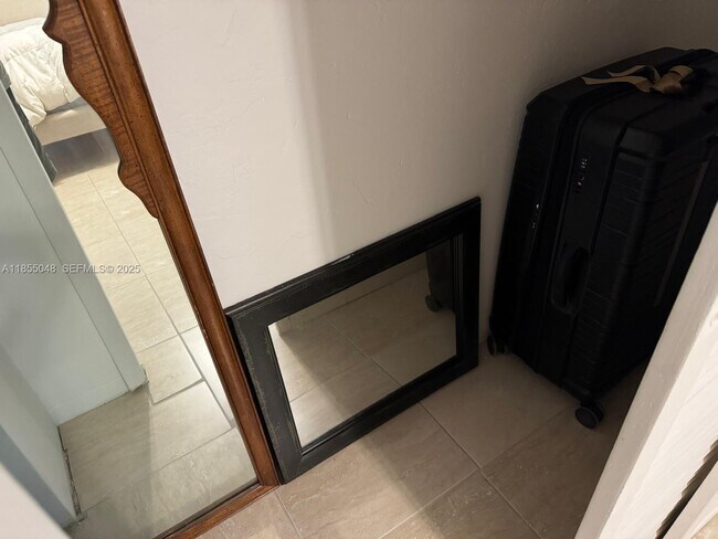 Building Photo - 7800 Carlyle Ave