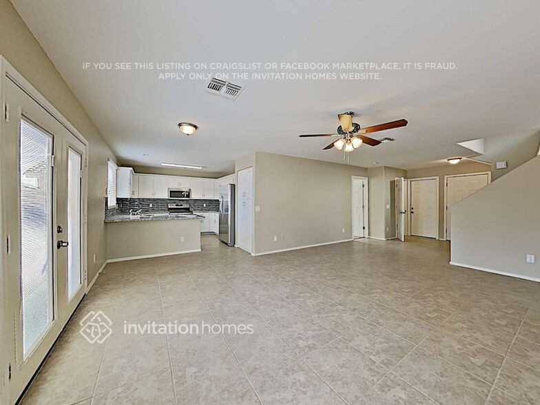 Building Photo - 12805 W Laurel Ln