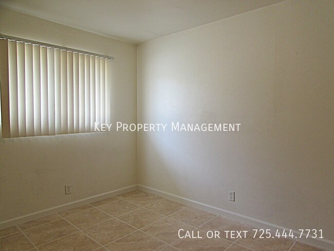 Building Photo - 2 BED 1 BATH CONDO NEAR STRATOSPHERE WITH ...