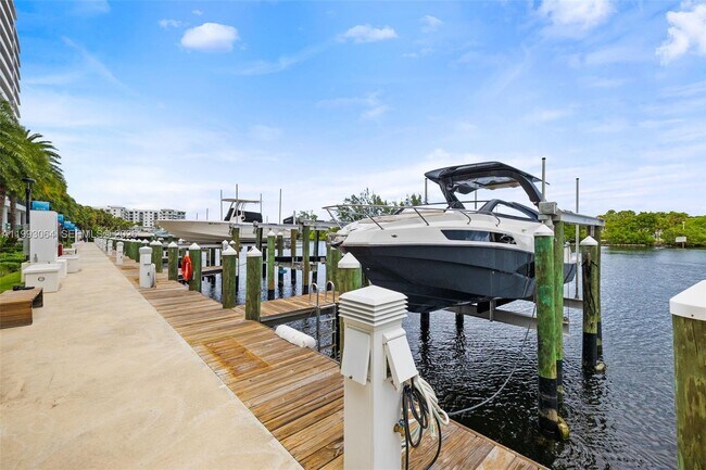 Building Photo - 1180 N Federal Hwy