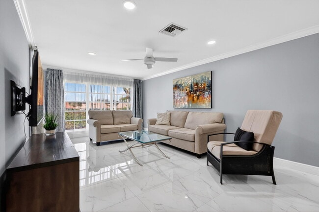 Building Photo - 5675 Queen Palm Ct