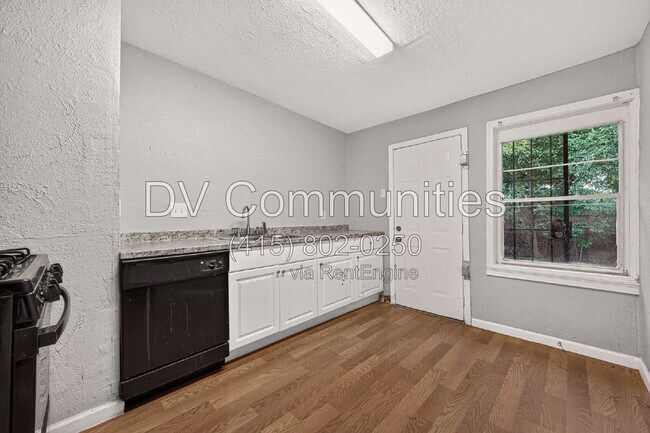 Building Photo - 5910 Southtown St