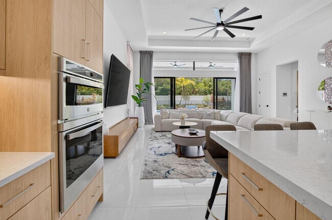 Building Photo - 9124 Silver Marsh Ln