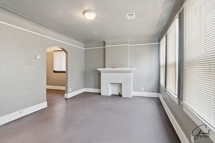 Building Photo - 12107 Stoepel St