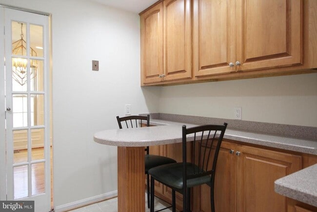 Building Photo - 436 N Park Dr