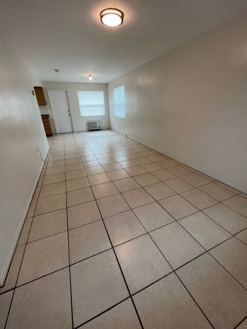 Living/ Dining - 6100 Dr Martin Luther King Jr St N