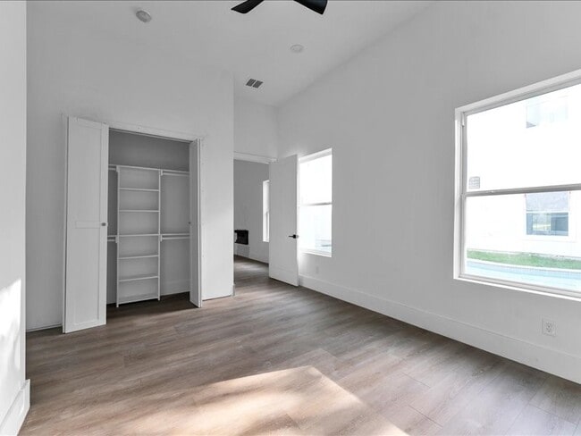 Building Photo - 8115 Cedar Brush Cir