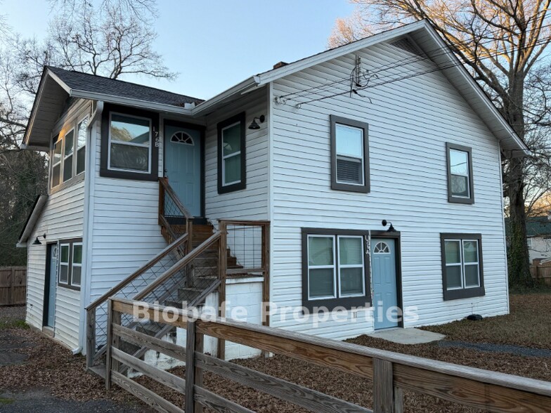 Building Photo - 176 Cloud St