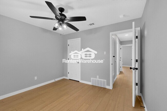 Building Photo - 3945 Spoonwood Ln