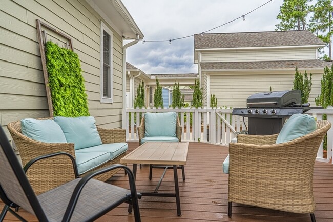 Building Photo - 420 Manning Square