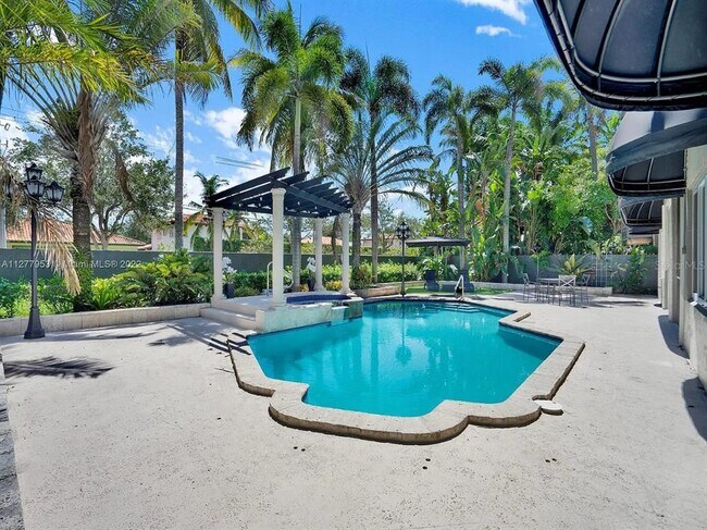 Building Photo - 15945 NW 82nd Ct