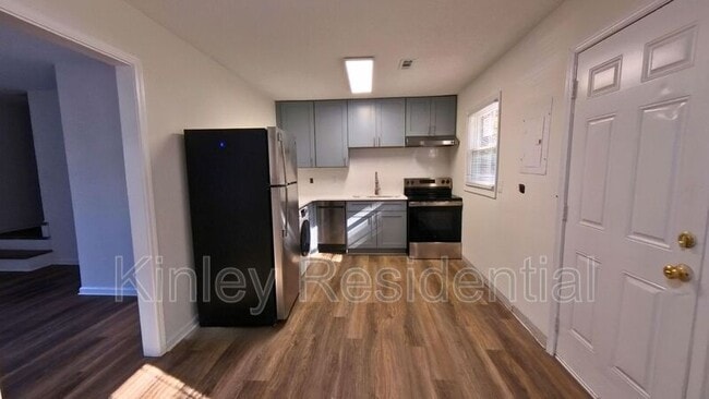 Building Photo - 613 Key St