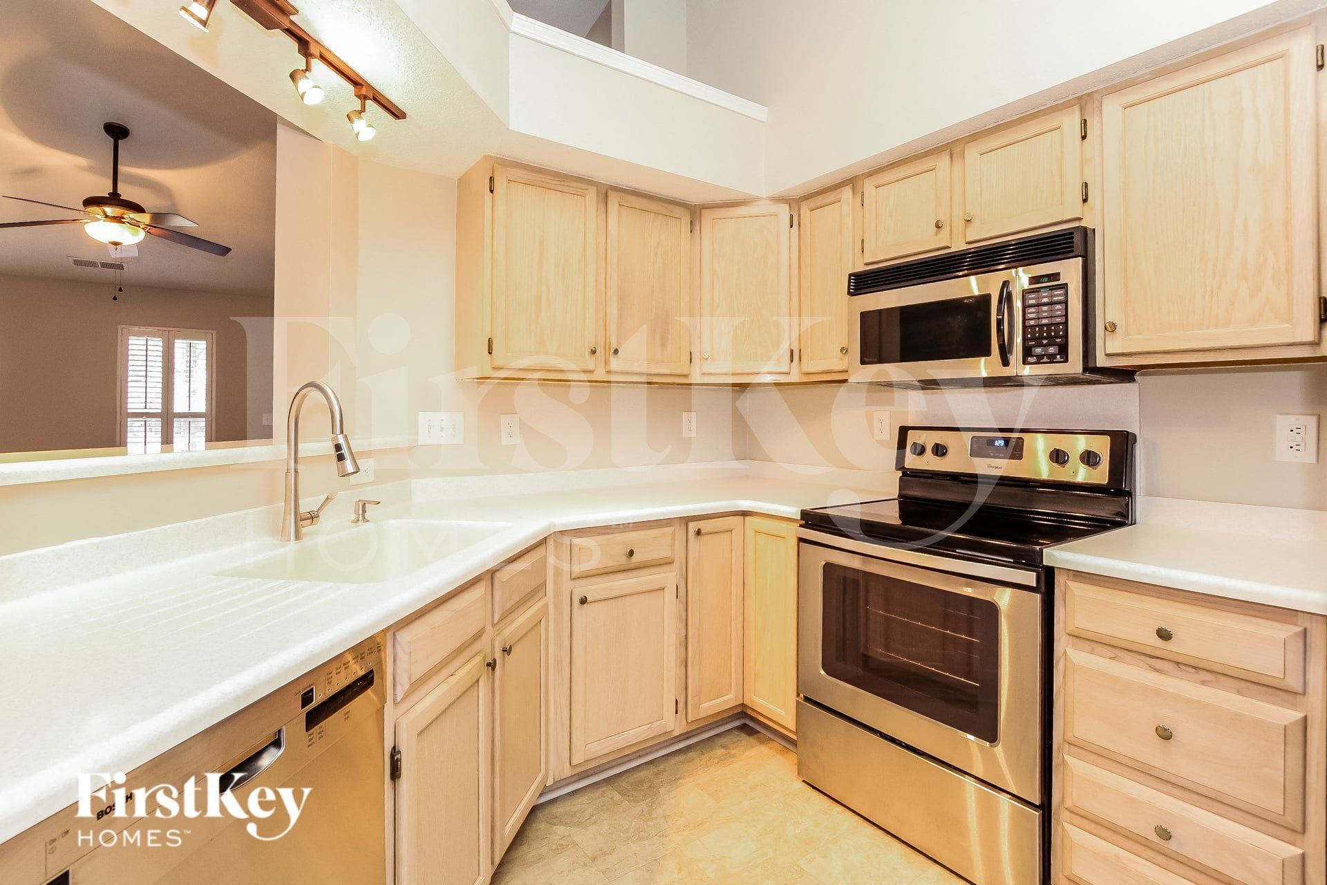 Building Photo - 16126 Amber Field Dr