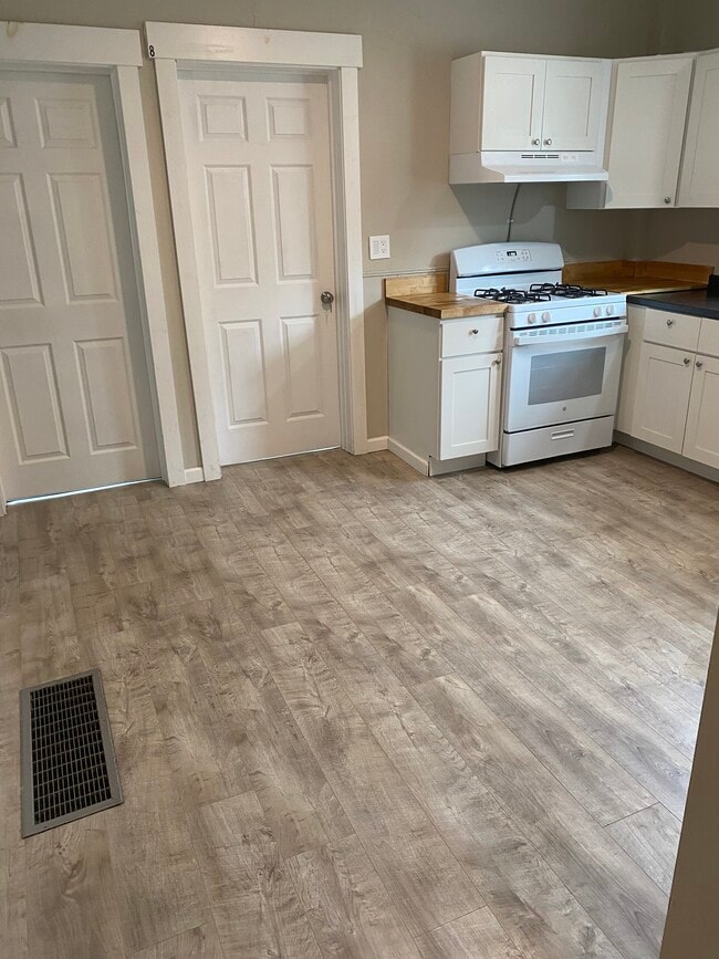 Building Photo - 68 W. University St., Alfred NY 14802