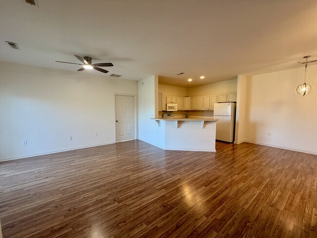 Building Photo - 3802 N Sagamore Dr