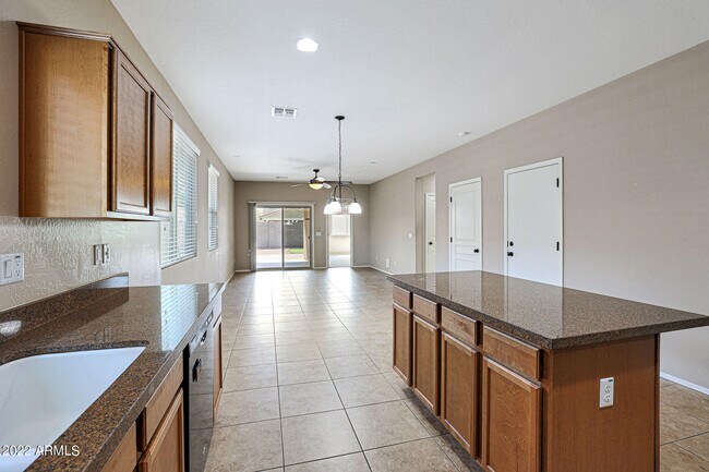 Building Photo - 14903 W Georgia Dr