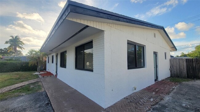 Building Photo - 7161 Pershing St