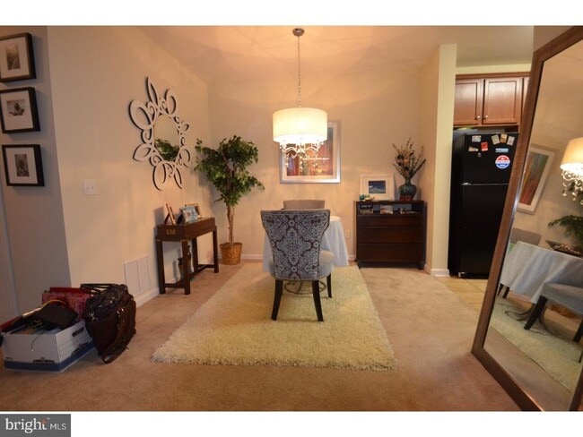 Building Photo - 1338 Sierra Dr