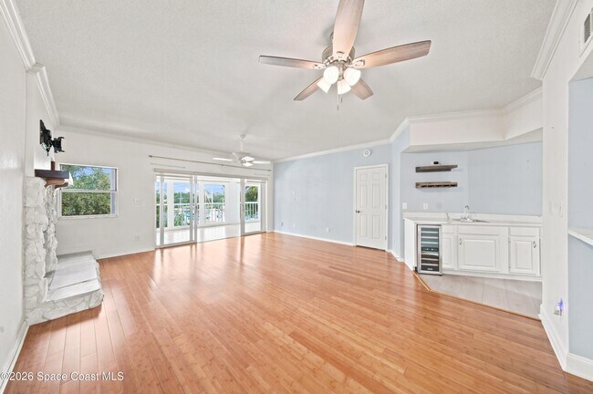 Building Photo - 905 N Harbor City Blvd