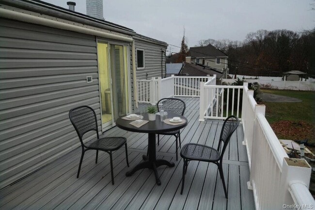 Building Photo - 27 Heron Ln