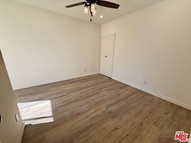 Building Photo - 10215 Variel Ave