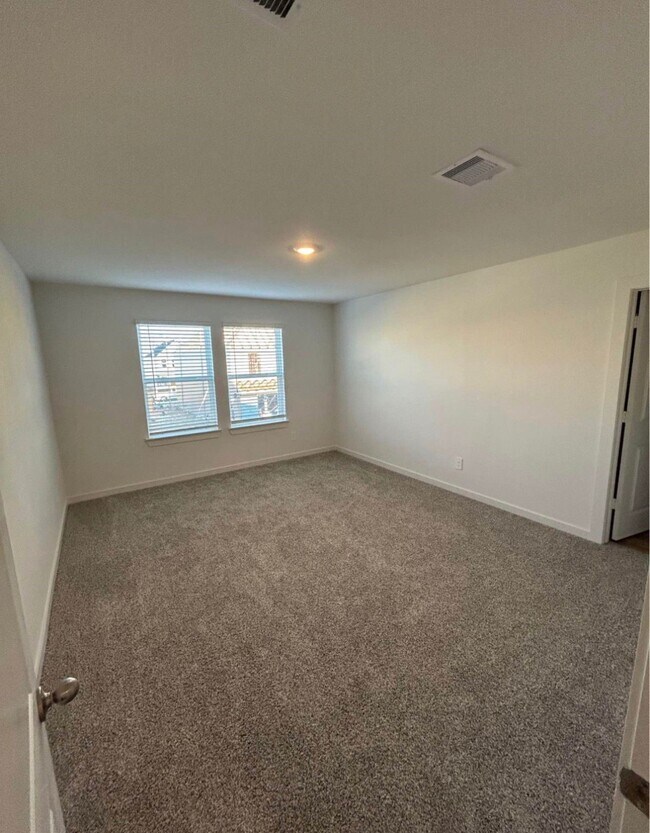 Building Photo - 3527 Shearwater St